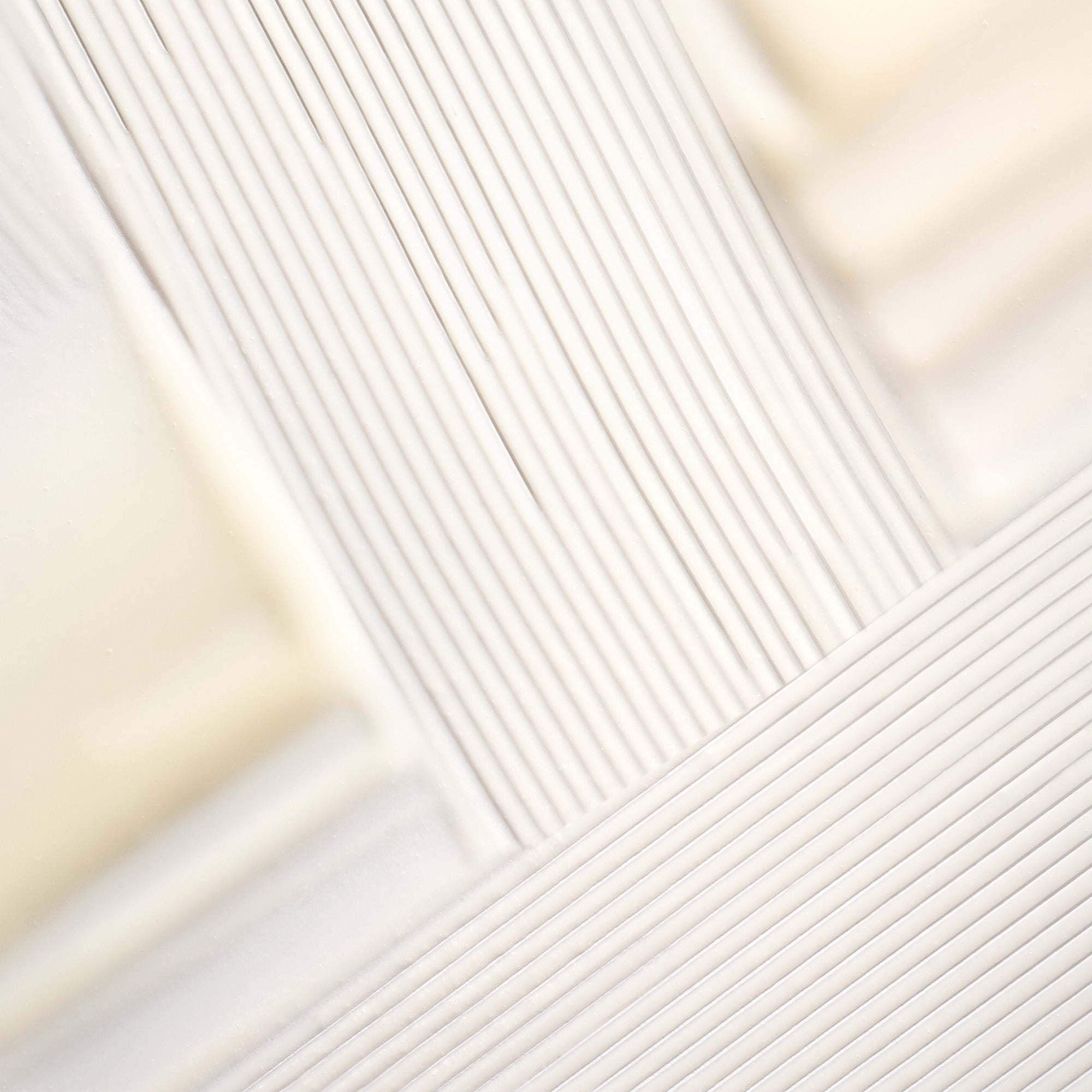 Curl Charisma™ Rice Amino + Avocado Leave-In Defining Creme - Briogeo